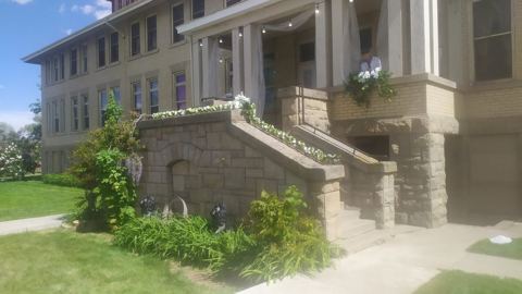 Front entrance of the historic Gooding University Inn